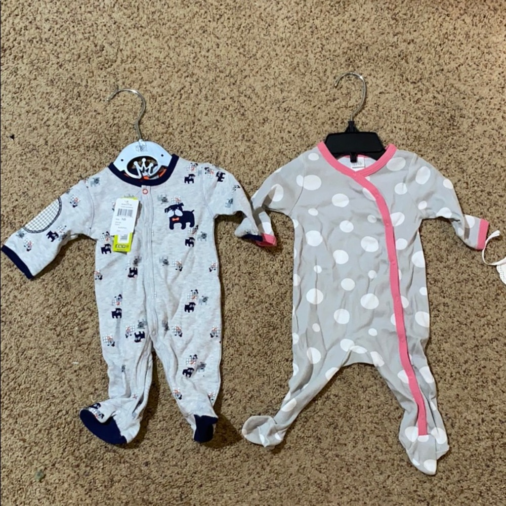 Newborn Onesies (2 set)